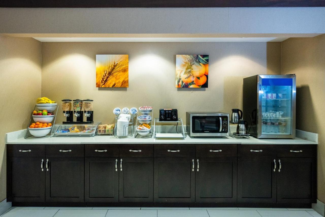 Comfort Suites Houston West At Clay Road Buitenkant foto