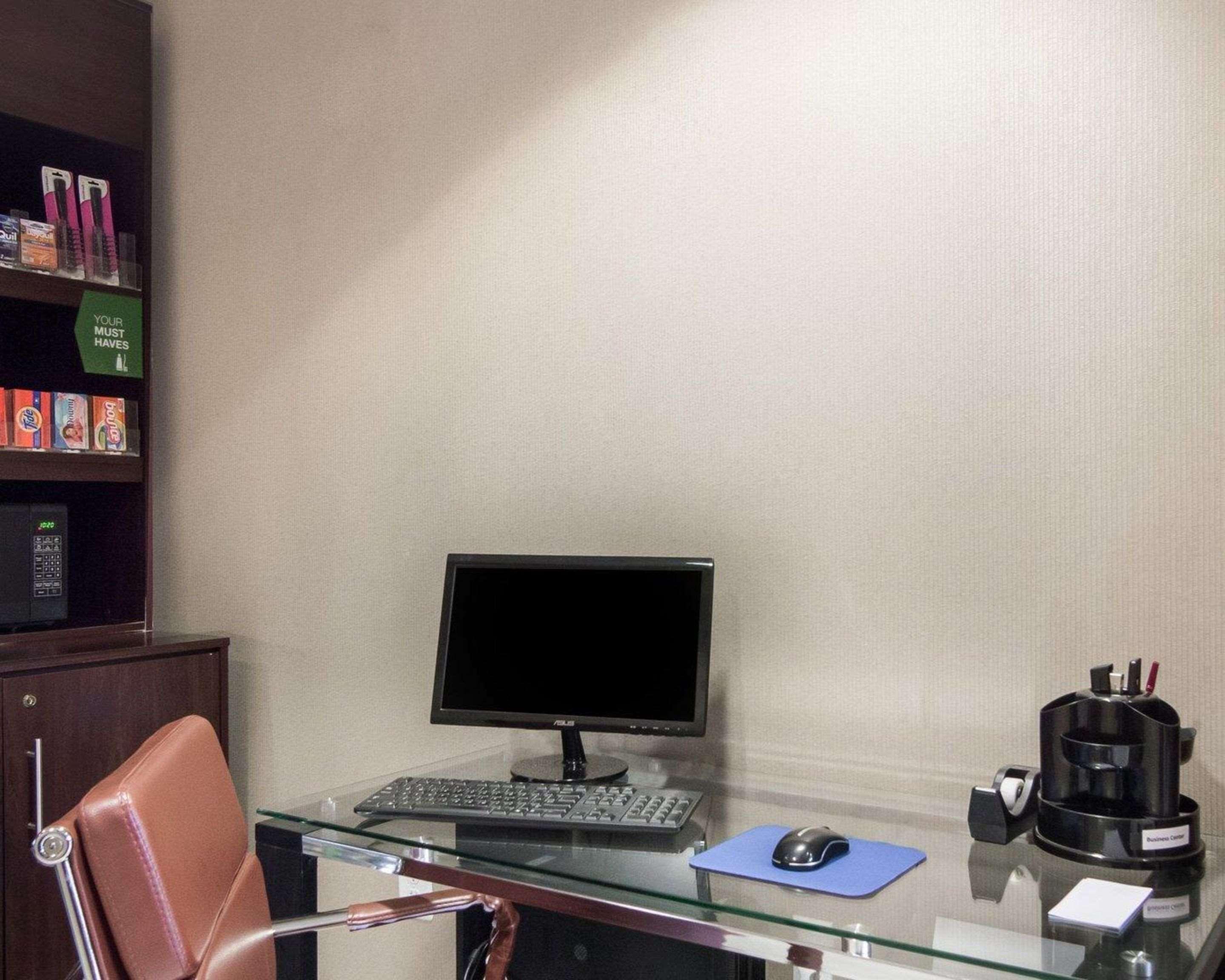 Comfort Suites Houston West At Clay Road Buitenkant foto